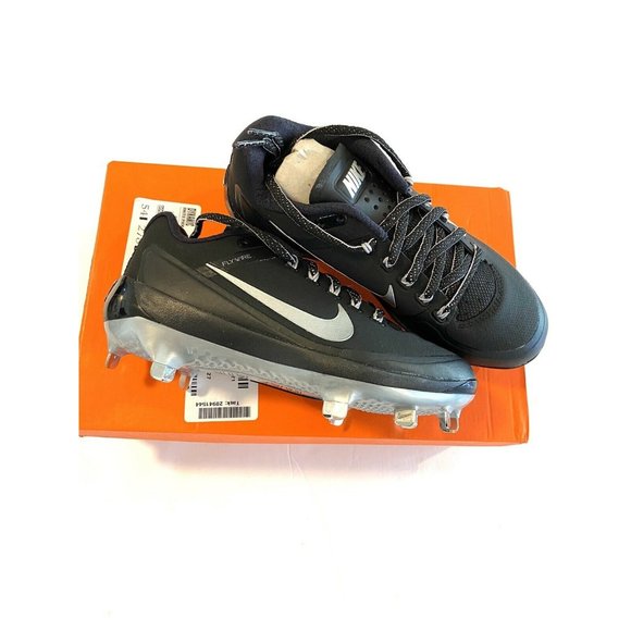 size 17 baseball cleats